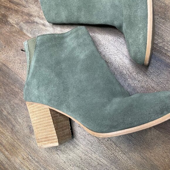 Urban Outfitters Green Suede‎ Ankle Boots Size 10 Block Heel - Picture 3 of 9